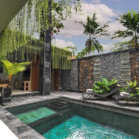 Puri Bagus Villa Legian Kuta Bagian luar foto