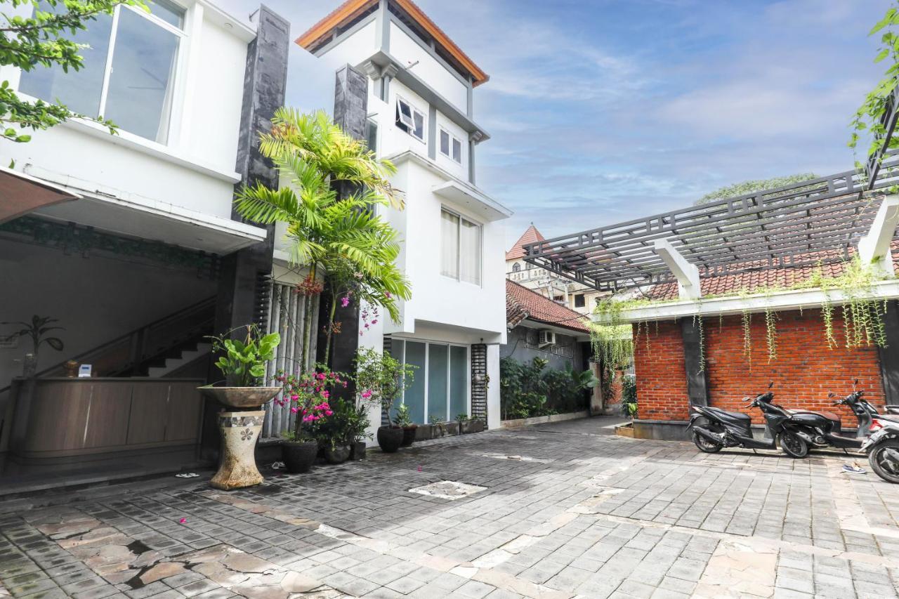 Puri Bagus Villa Legian Kuta Bagian luar foto