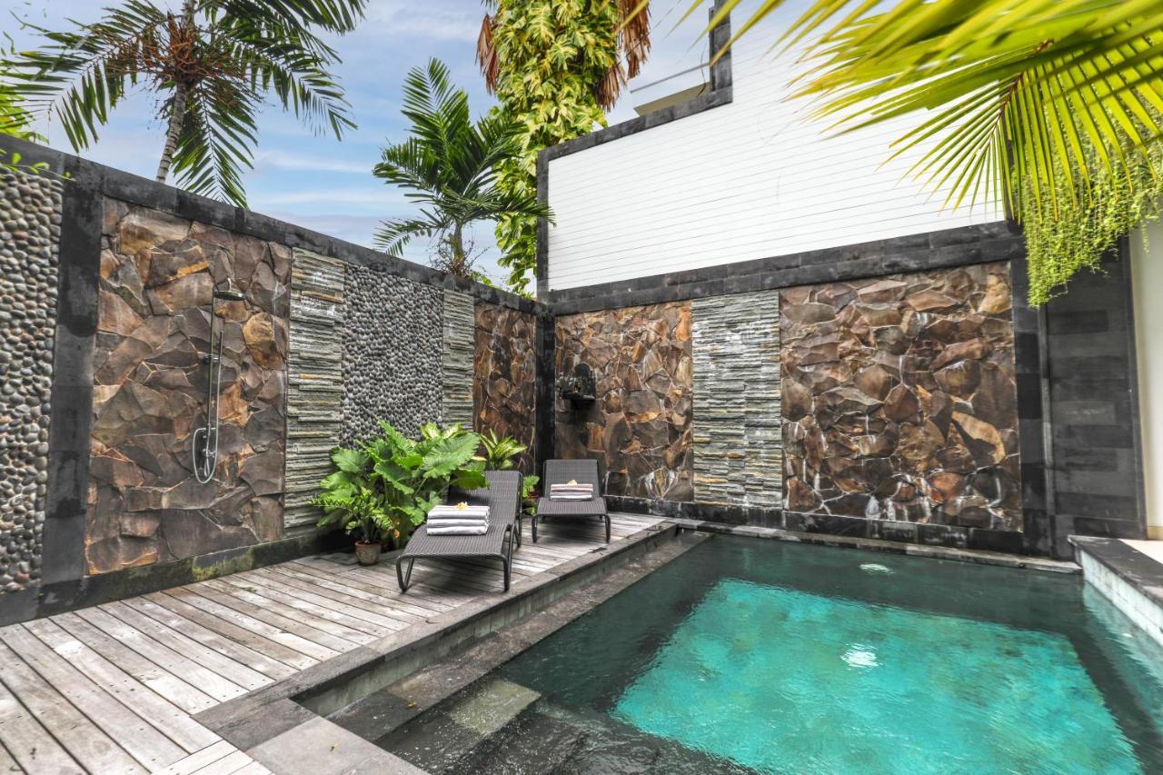 Puri Bagus Villa Legian Kuta Bagian luar foto